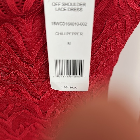 NWT Bebe off shoulder red lace dress, valentines. size M - Picture 8 of 8